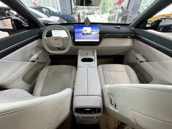 Dongfeng e008 2025