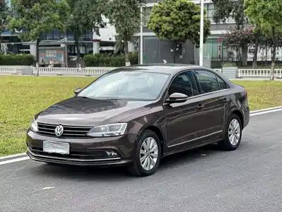 Volkswagen Sagitar 2016