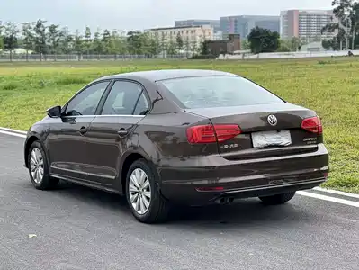 Volkswagen Sagitar 2016