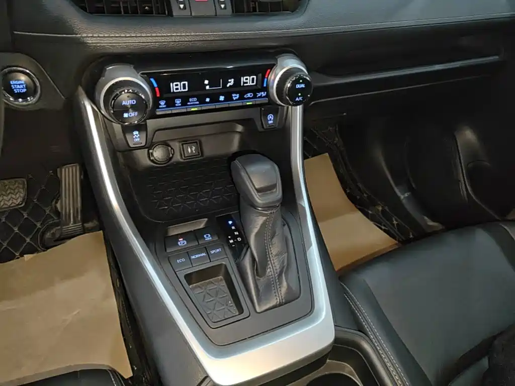 Toyota Wildlander 2020 — фото 14