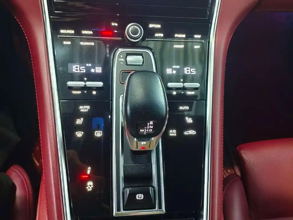 Porsche Panamera 2021 — фото 12