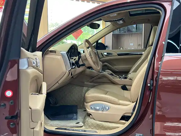 Porsche Cayenne 2014