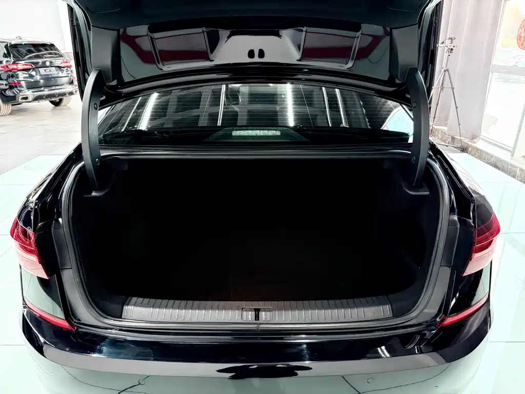 Volkswagen Passat 2020 — фото 24