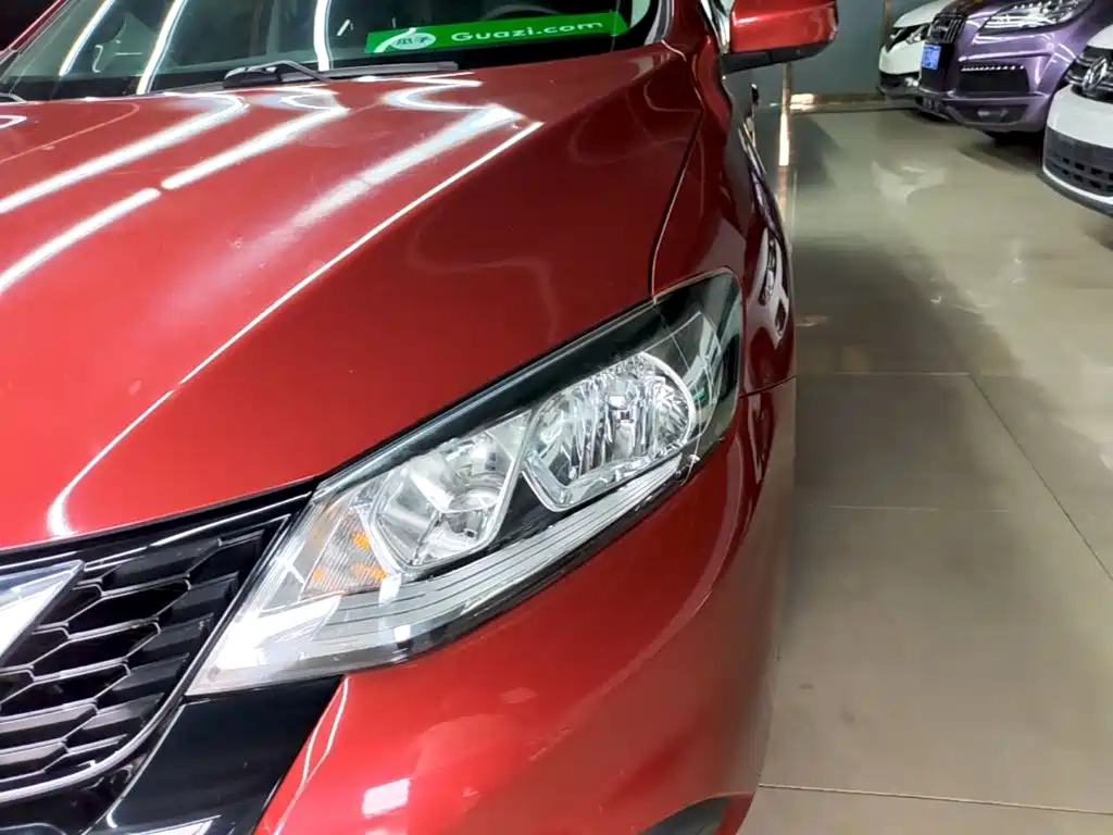 Nissan Tiida 2019 — фото 24