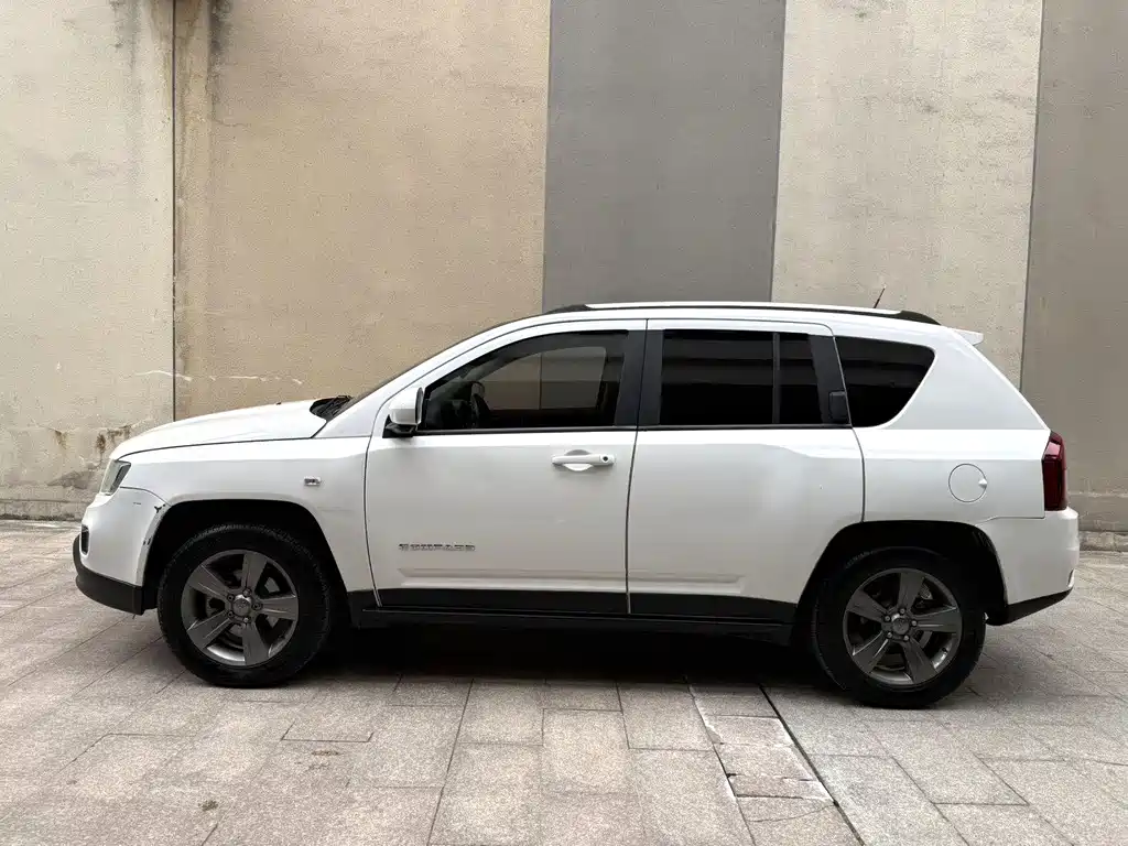 Jeep Compass 2015 — фото 5