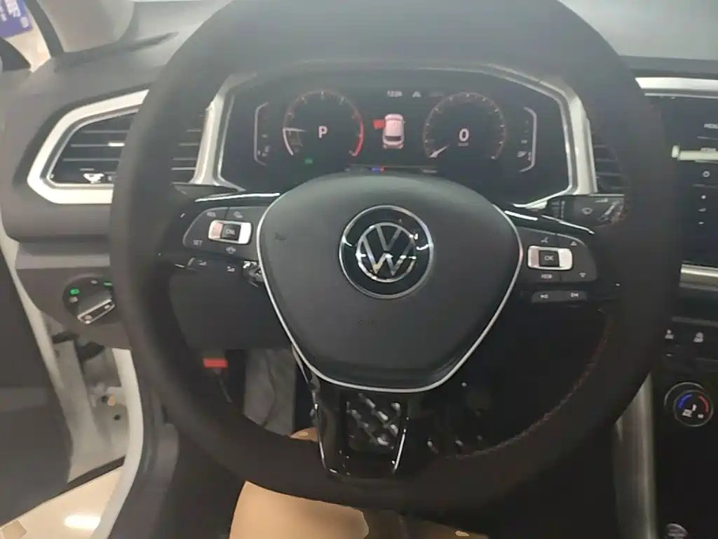 Volkswagen T-Roc 2022 — фото 11