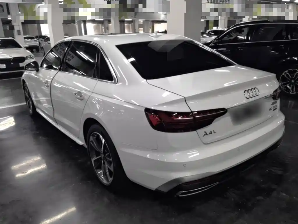 Audi A4L 2021