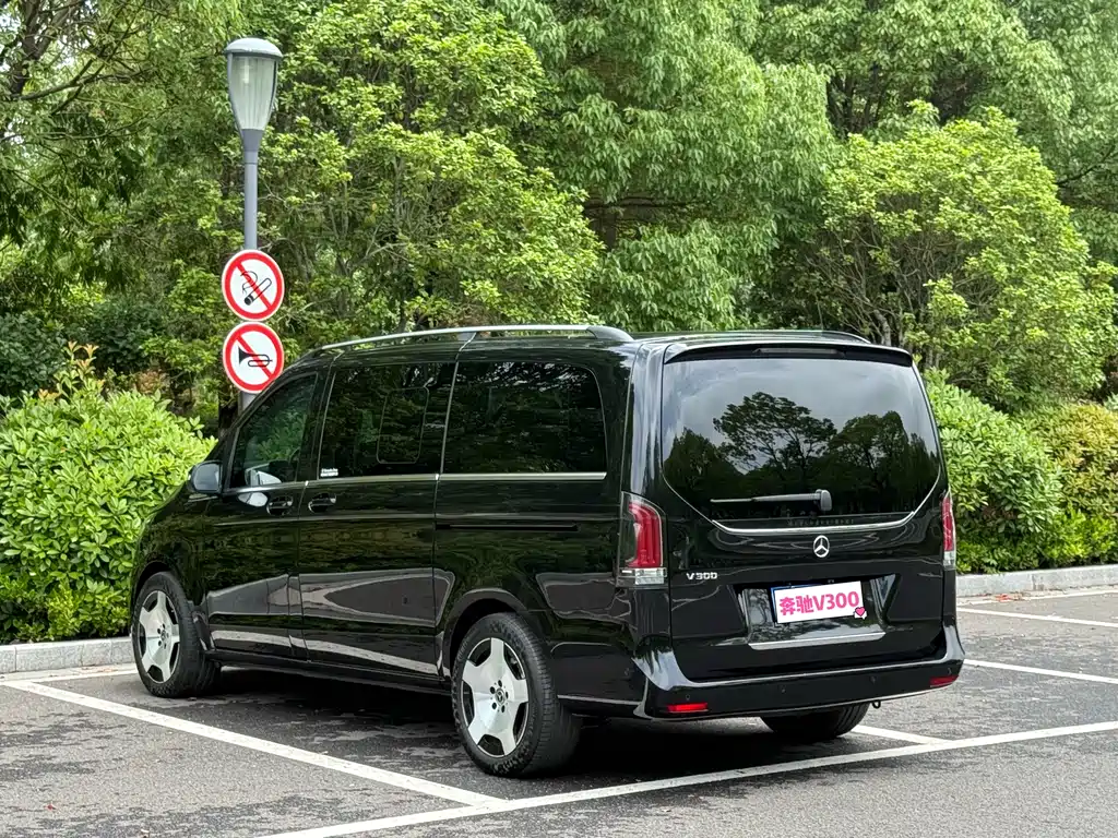 Mercedes-Benz V-Class 2025 — фото 4