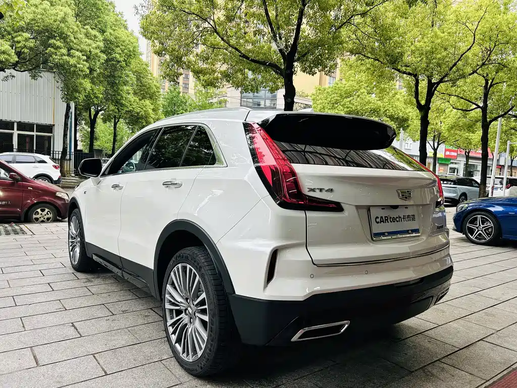 Cadillac XT4 2024 — фото 6