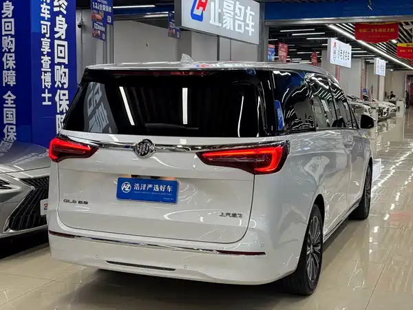Buick GL8 2024