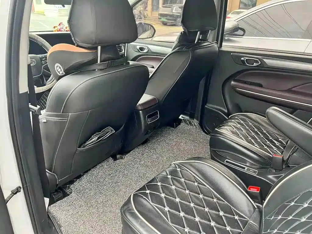 GAC Motor Trumpchi M6 2022 — фото 4