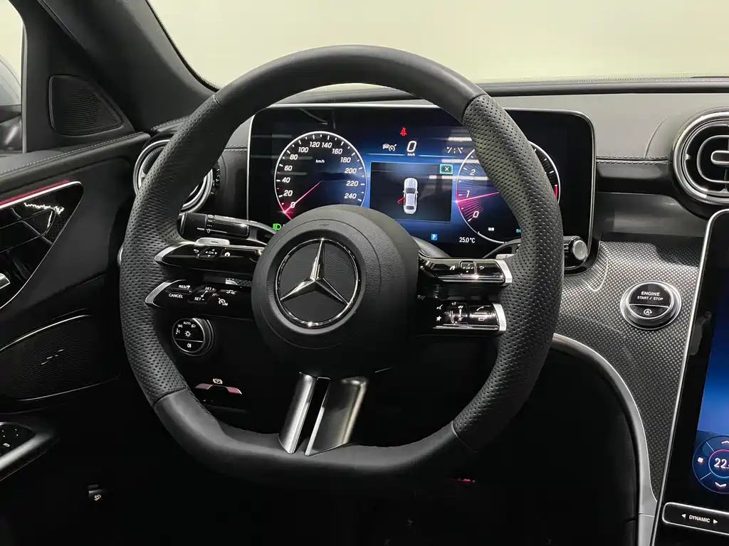 Mercedes-Benz C-Class 2023 — фото 18