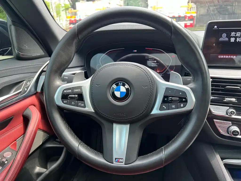 BMW 5 Series 2022 — фото 14