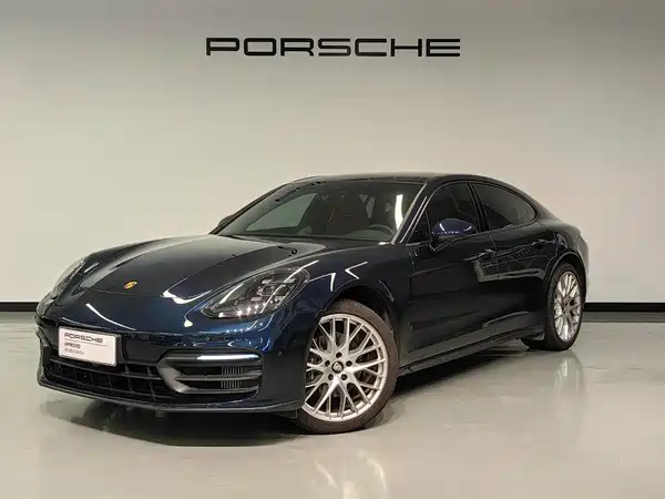 Porsche Panamera 2023