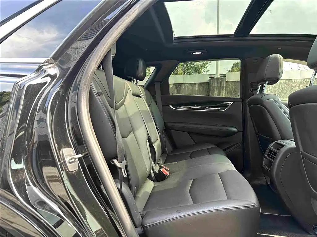 Cadillac XT5 2020 — фото 20