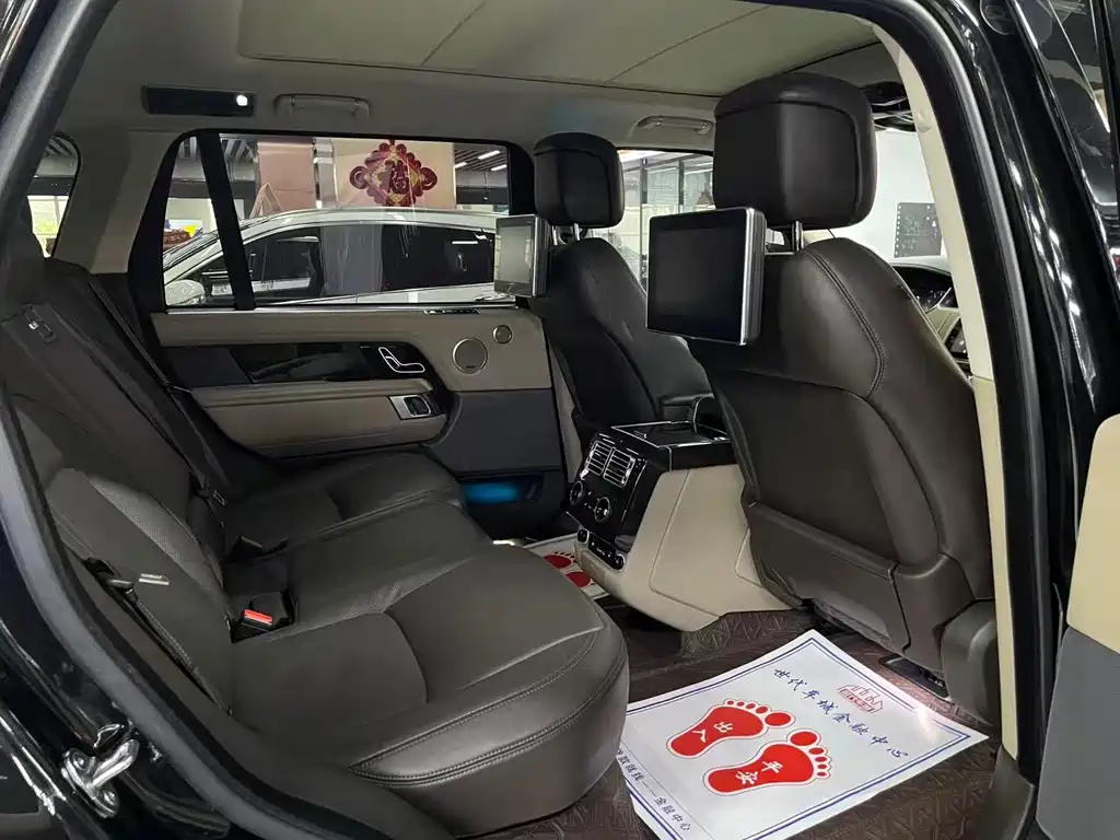 Land Rover Range Rover 2020 — фото 12