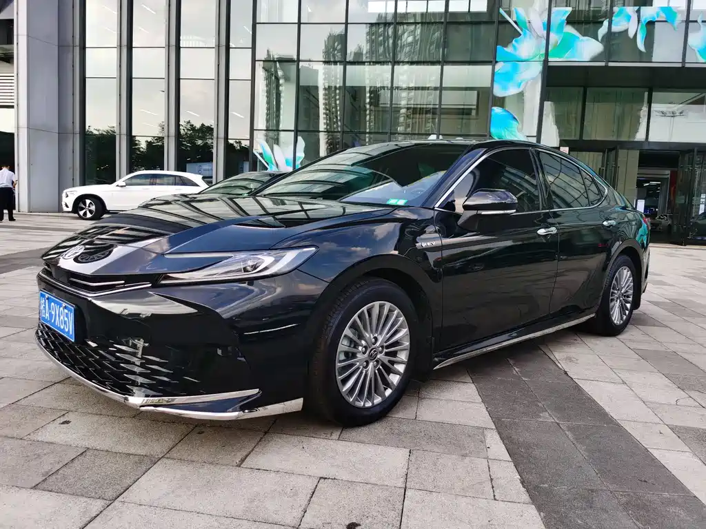 Toyota Camry 2025