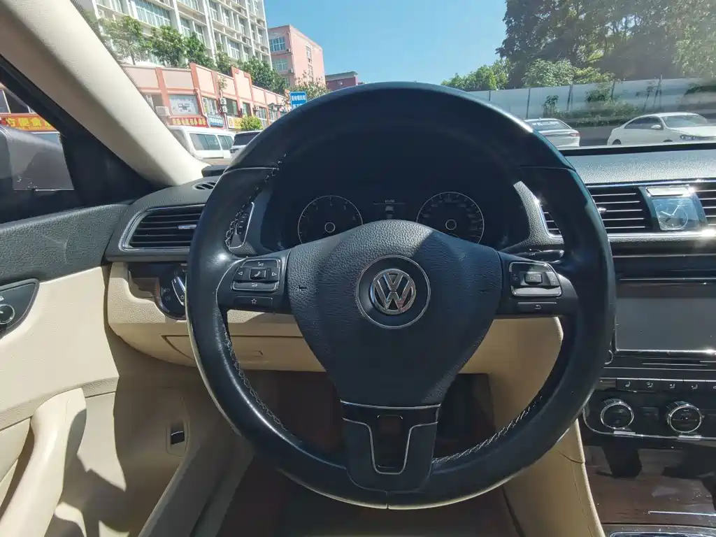 Volkswagen Passat 2015 — фото 17