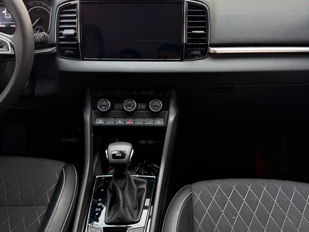 Skoda Karoq 2021 — фото 15