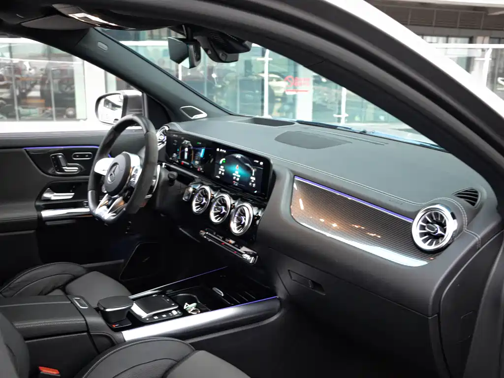 Mercedes-Benz GLA AMG 2022 — фото 15