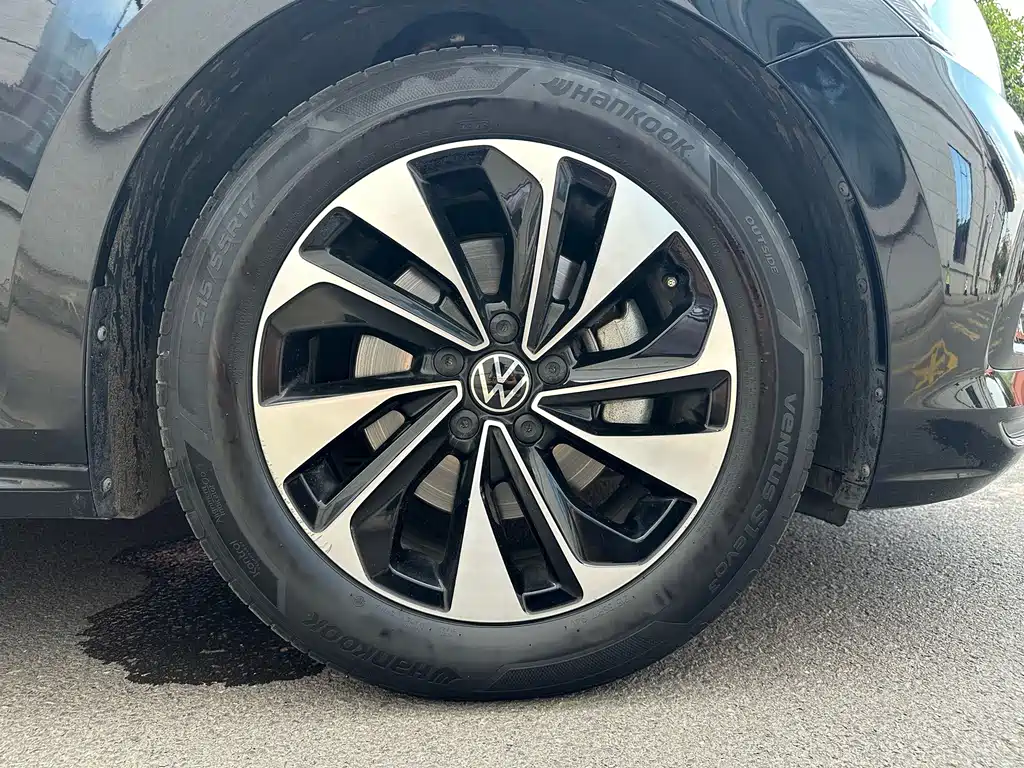 Volkswagen Passat 2023 — фото 23