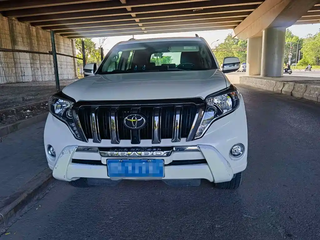 Toyota Prado 2016 — фото 2