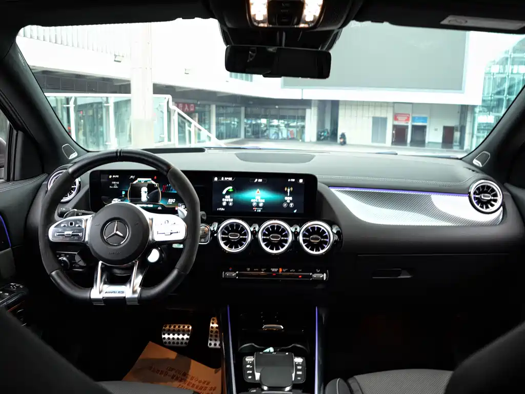 Mercedes-Benz GLA AMG 2022 — фото 19