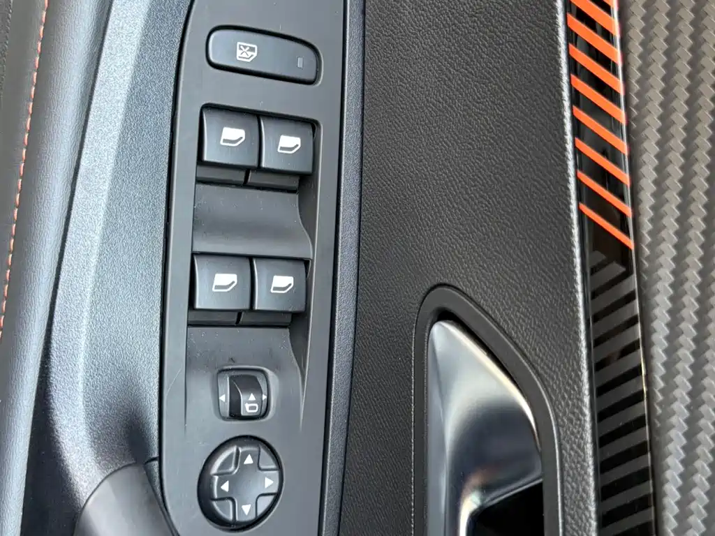 Peugeot 2008 2025 — фото 17