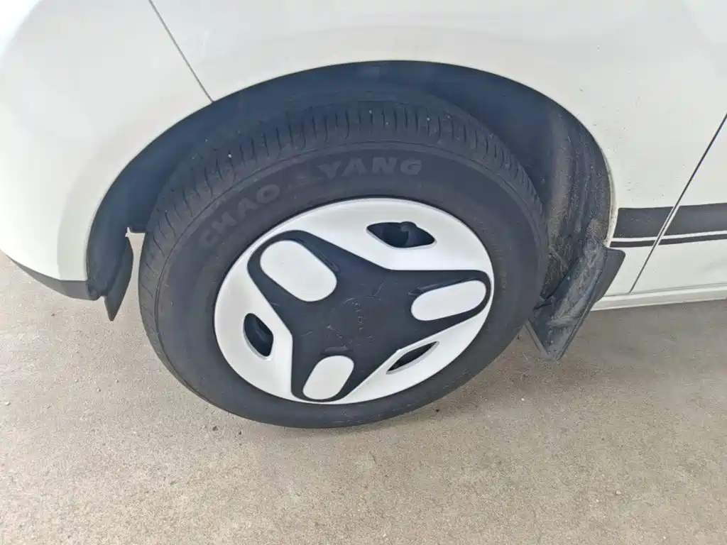 Geely Galaxy Panda 2025 — фото 23