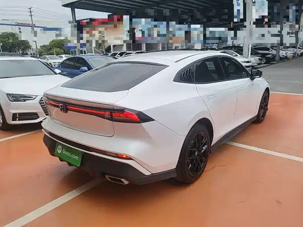 Changan UNI-V 2024