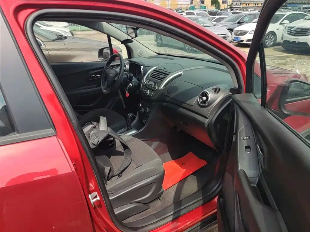Chevrolet Trax 2015 — фото 25