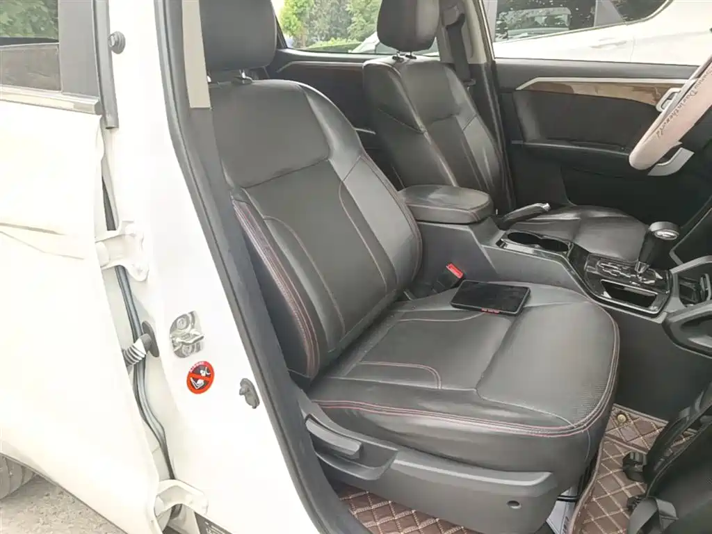 Geely GX7 2015 — фото 25