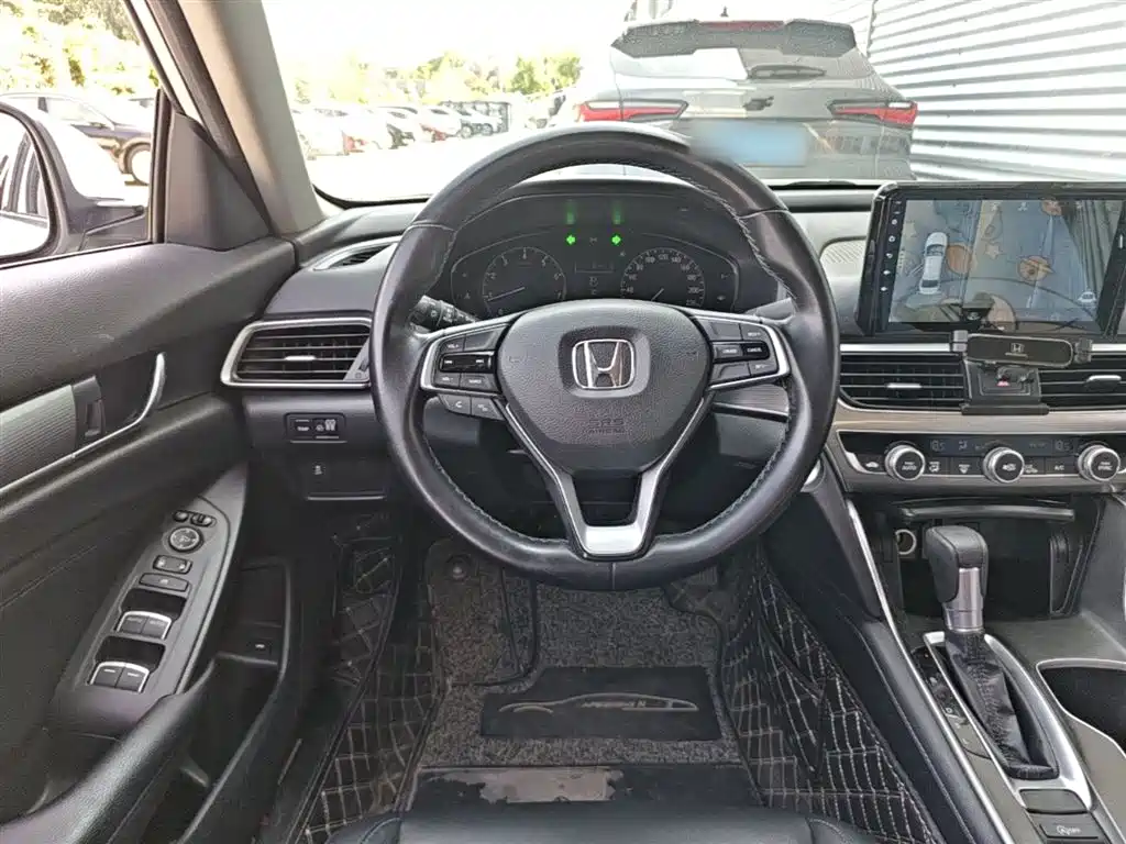 Honda Accord 2020 — фото 11