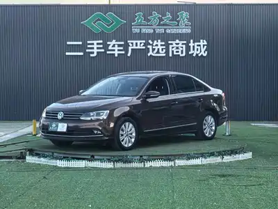 Volkswagen Sagitar 2015