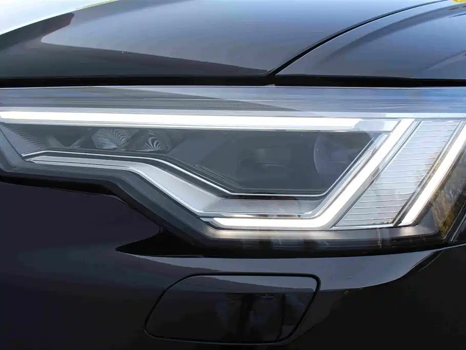 Audi A6L 2023 — фото 11