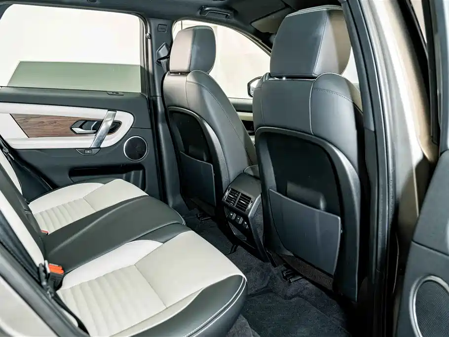 Land Rover Discovery Sport 2021 — фото 21