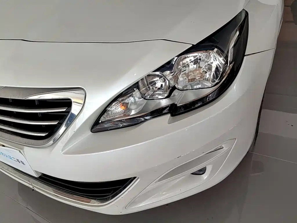 Peugeot 408 2017 — фото 24