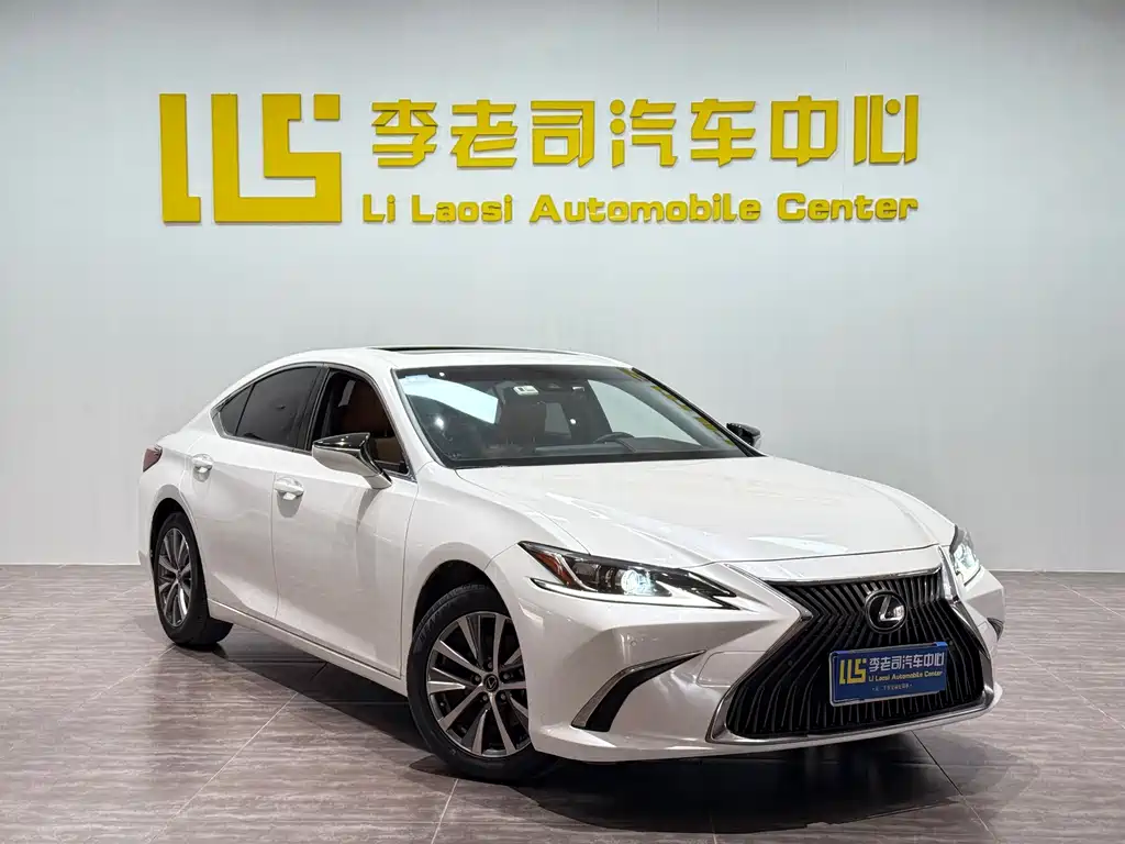 Lexus ES 2020 — фото 3
