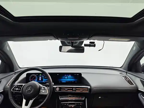 Mercedes-Benz EQC 2020
