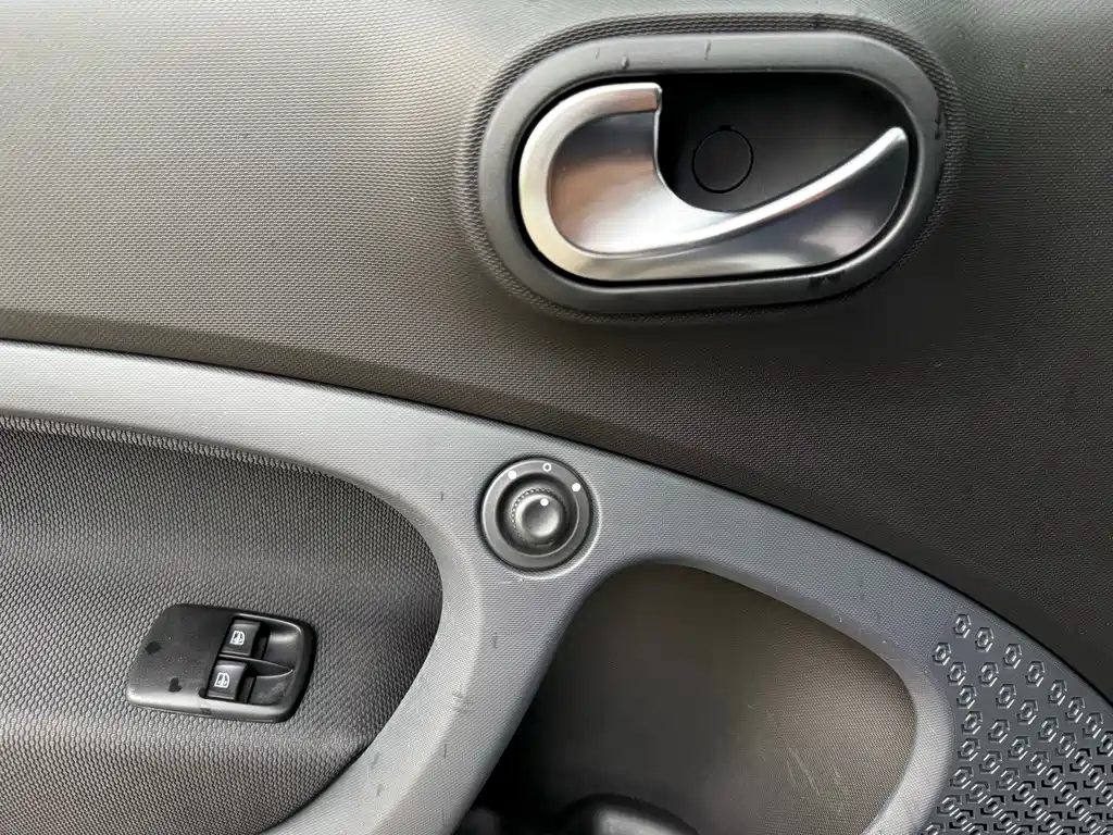 smart fortwo 2018 — фото 15
