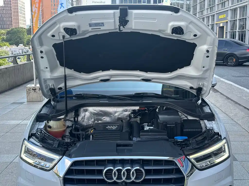 Audi Q3 2018 — фото 23