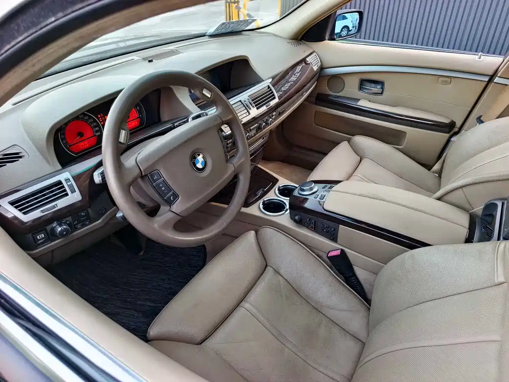 BMW 7 Series 2008 — фото 11
