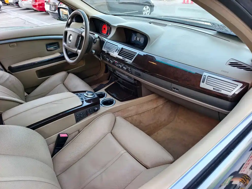 BMW 7 Series 2008 — фото 18