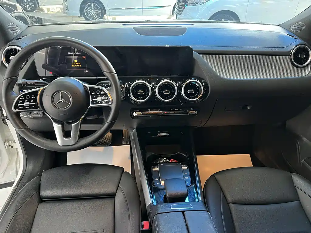 Mercedes-Benz GLA 2023 — фото 6