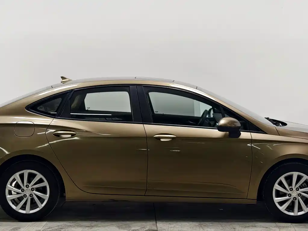 Buick Verano 2017 — фото 8