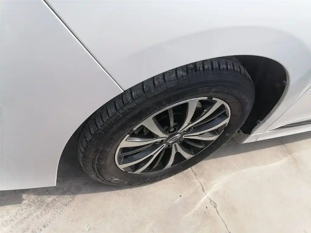 GAC Motor Trumpchi M8 2022 — фото 23