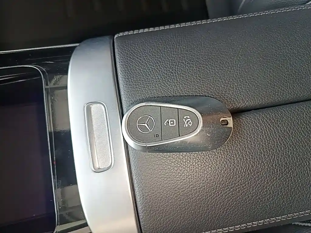 Mercedes-Benz C-Class 2022 — фото 9