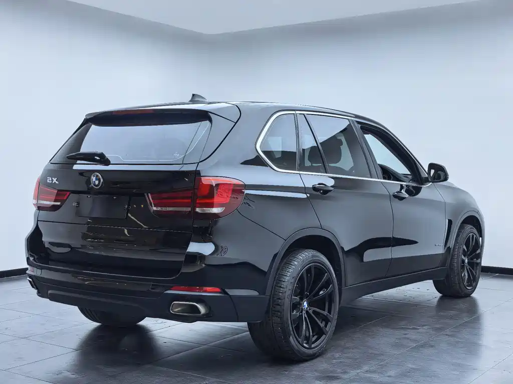 BMW X5 2018 — фото 21