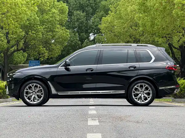 BMW X7 2023
