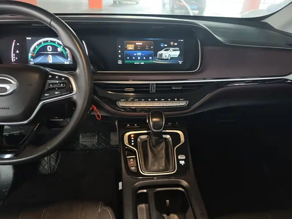 GAC Trumpchi M6 2022 — фото 13